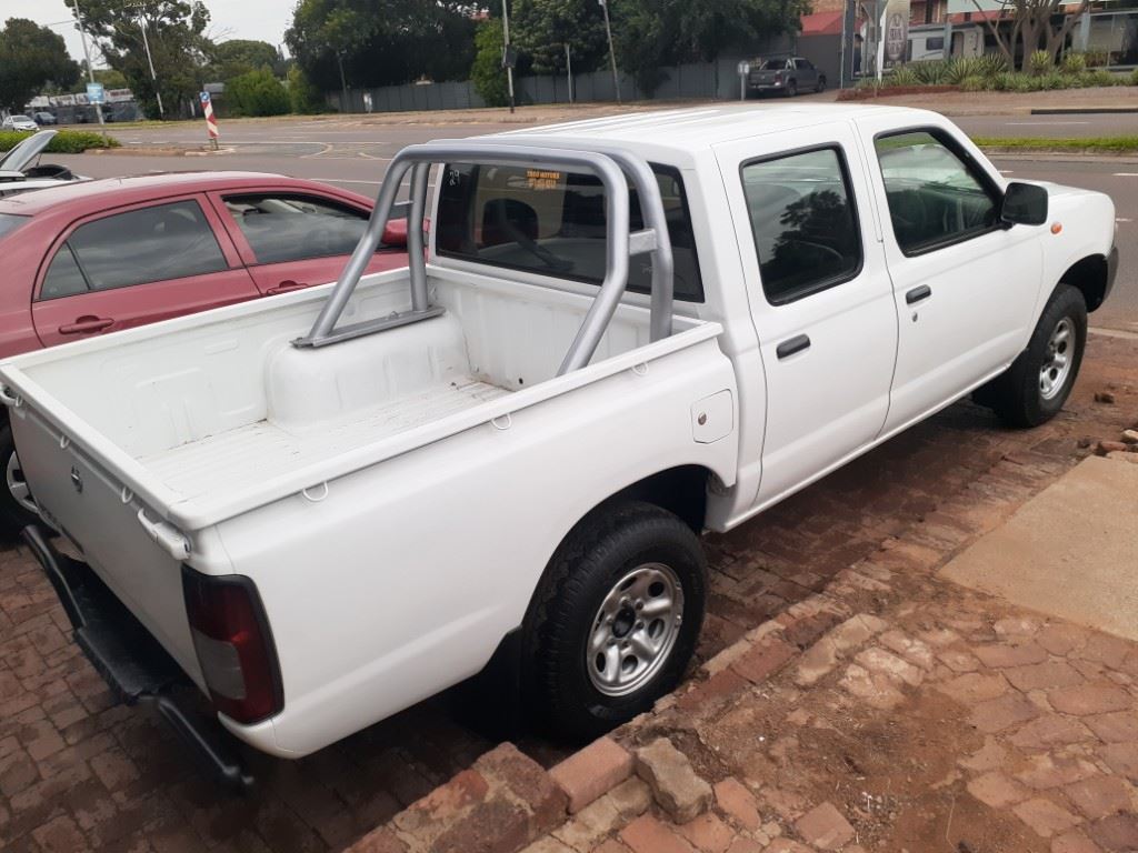 Used Nissan Hardbody NP300 2.5 TDi 4x4 Mid for sale in Sinoville - ID ...